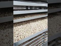 Sehen Sie sich an: Auf Langlebigkeit ausgelegt: Schaufenster für die Verarbeitung wartungsarmer industrieller Gefriertrockner